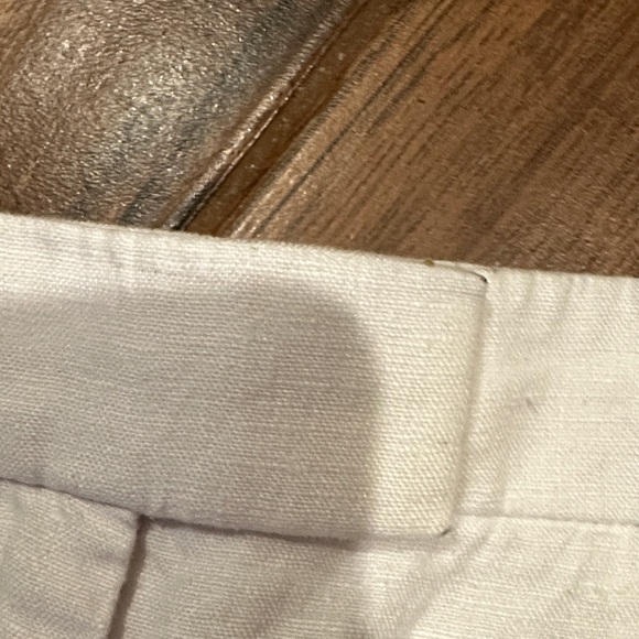 Abercrombie & Fitch Women's Crisp White Bermudas - Picture 7 of 8